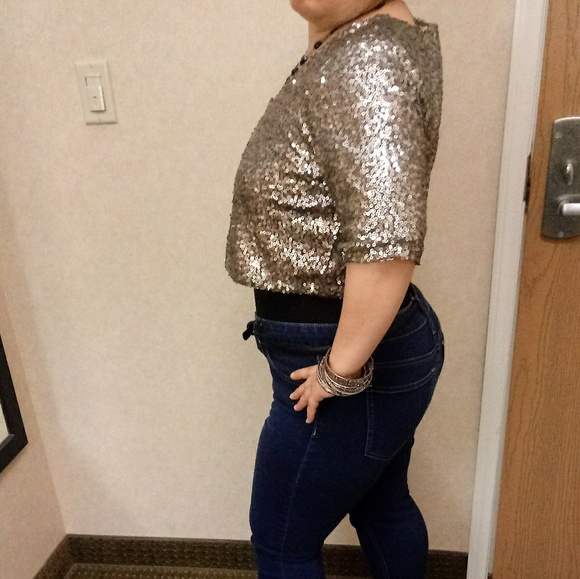 Gray mixed silver sequenced shaw by Gudi - Picture 2 of 3